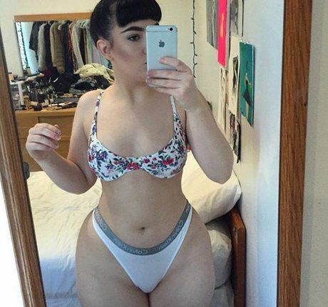 sadgalbri star nude photos