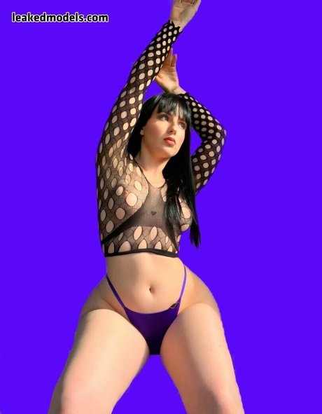 sadgalbri star naked gallery