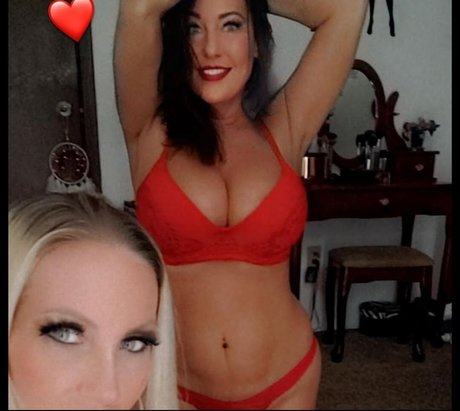 KellyK model high quality image