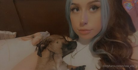 snow elle 2 hot pornstar pic