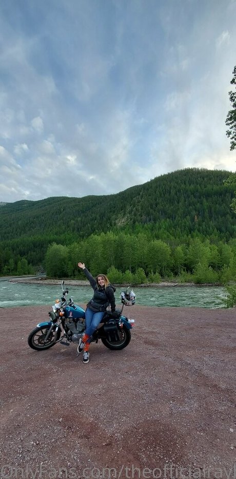 theofficialraybaby nice actress photo