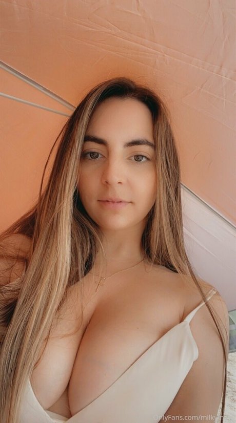 milky may high quality actress photos