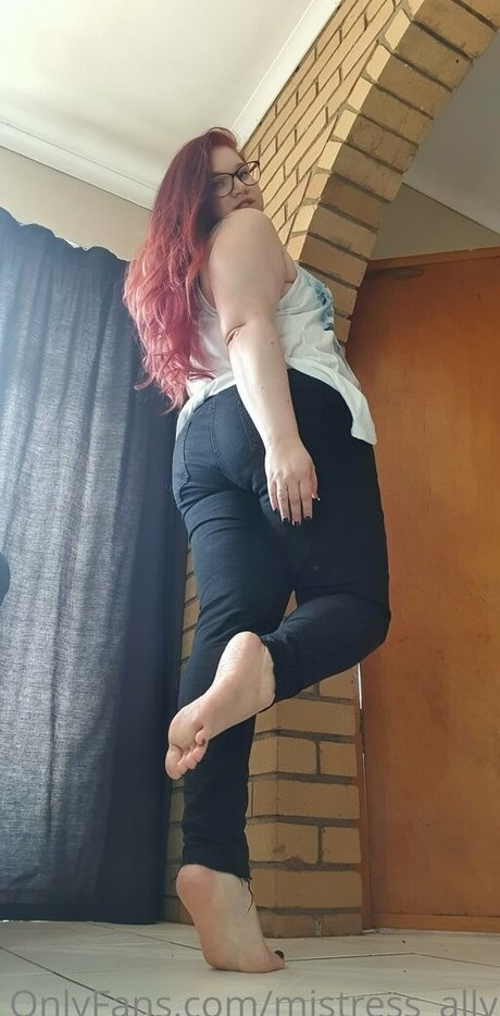 mistress ally model nudes pics