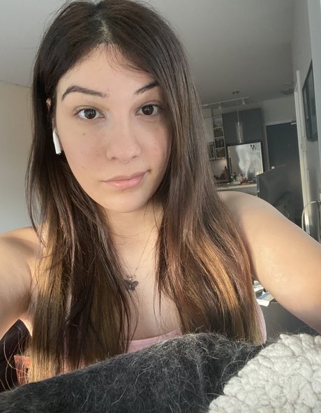 Sulka model sexy image