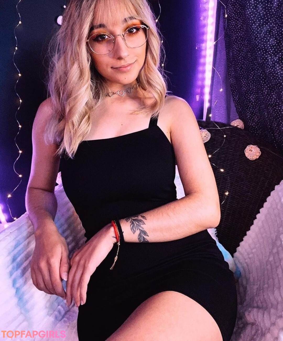 Maya ASMR pornstar images