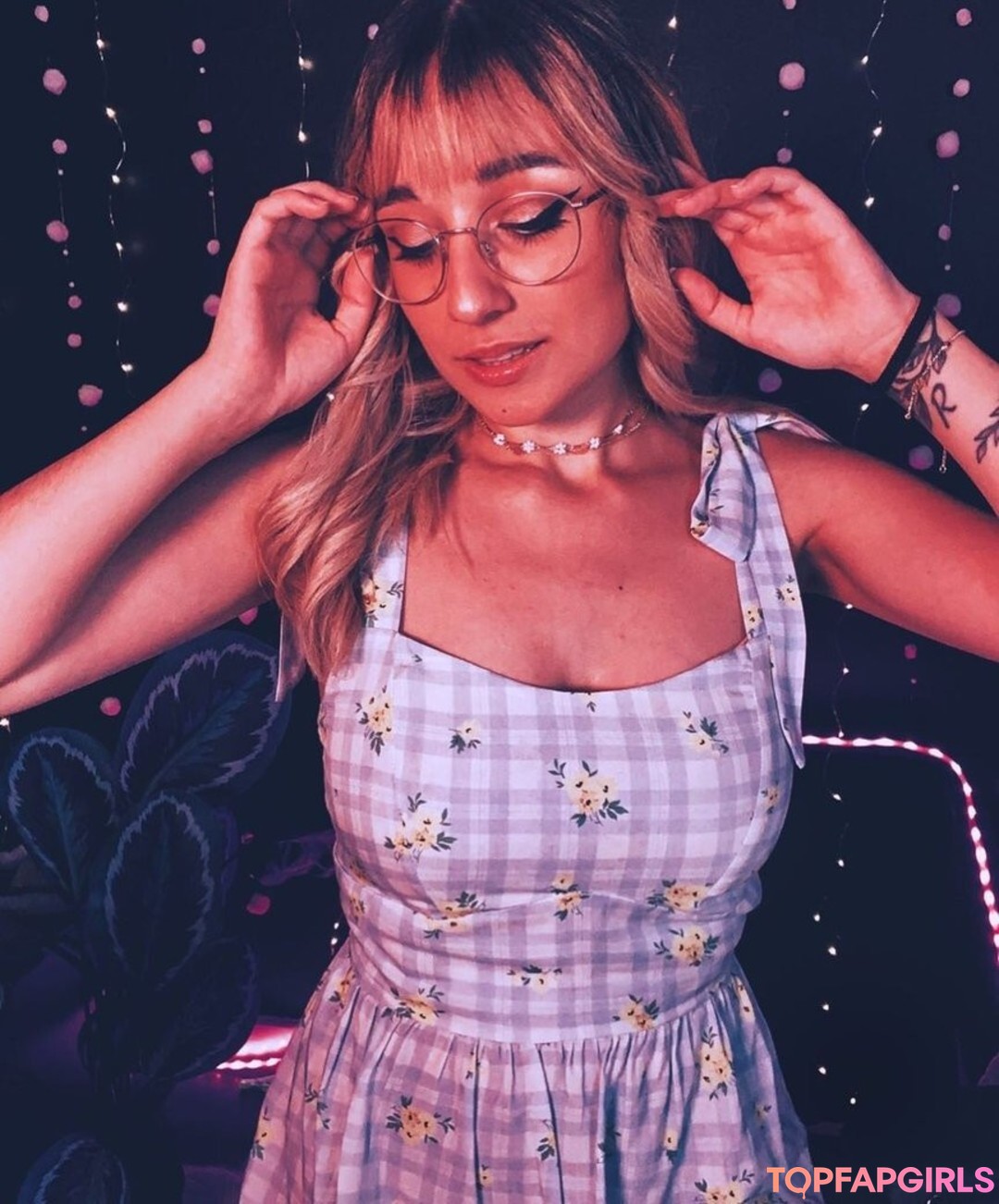 Maya ASMR perfect model pic