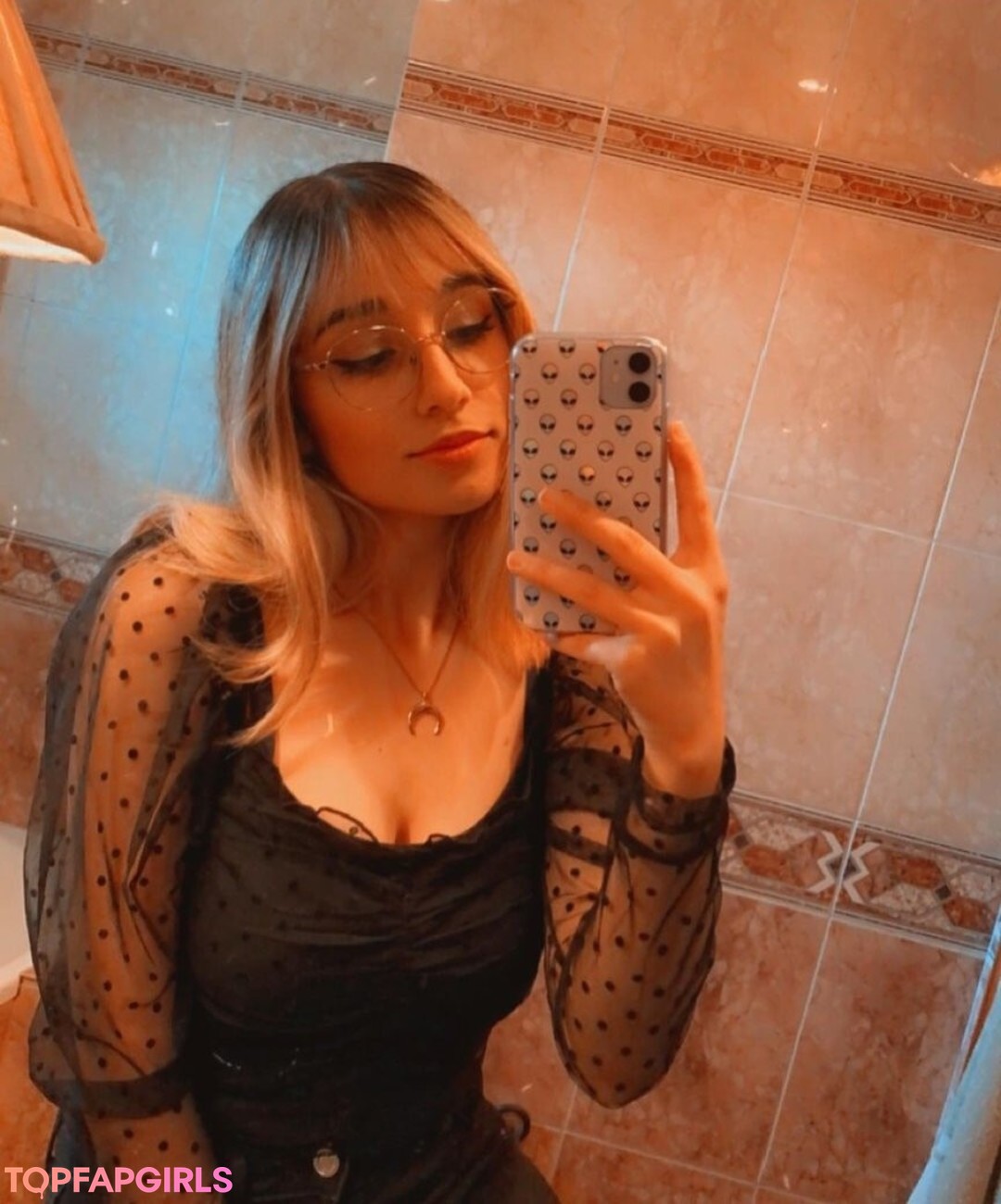 Maya ASMR erotic actress gallery