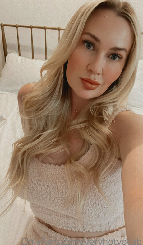 eyes onlyfans beautiful xxx gallery