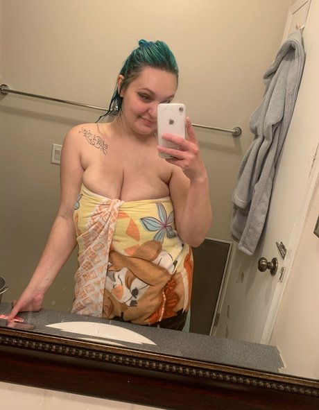 alyssacarterfreex art actress galleries