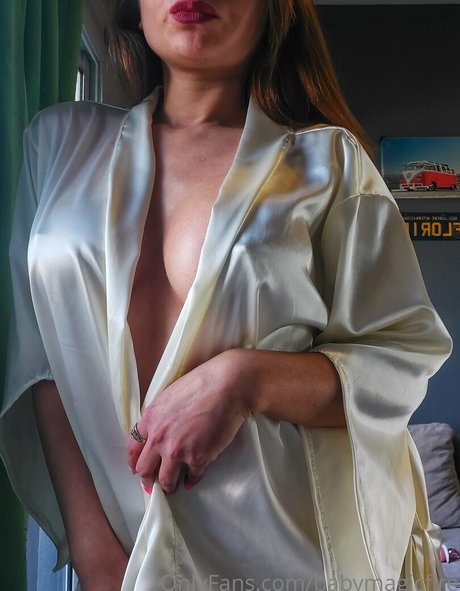 babymagicfire beautiful actress img