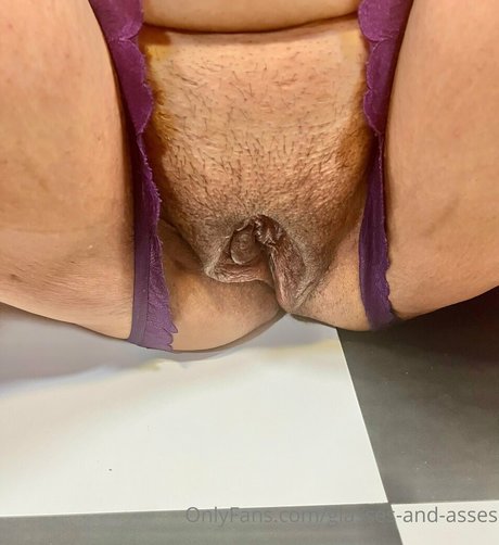 glasses and asses free model pics