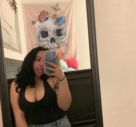 curvygirlynat pretty actress photos