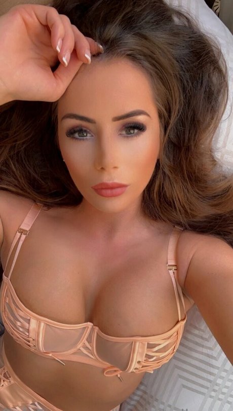 Laura Hollyman star perfect picture