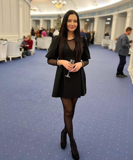 ASMR Kate Lullaby art model archive