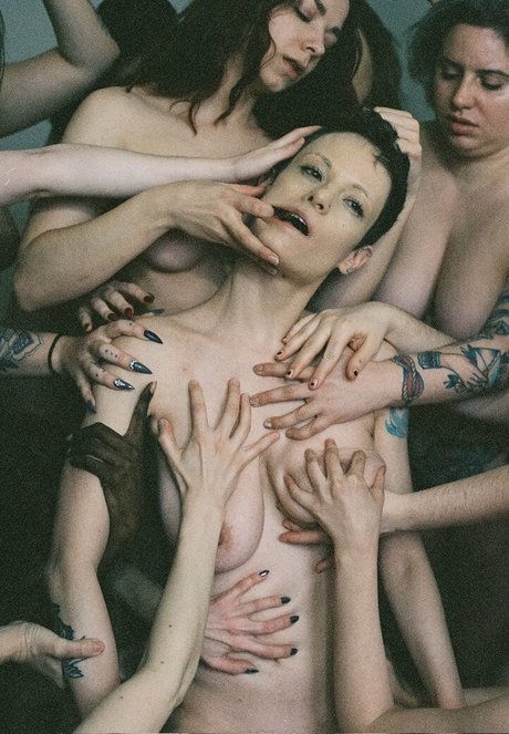 Henna Nueller nudes pornstar pictures