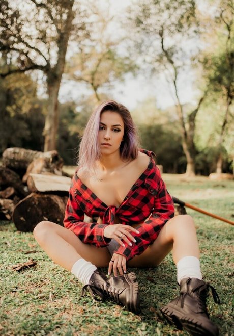 Munique Brum model hd photo