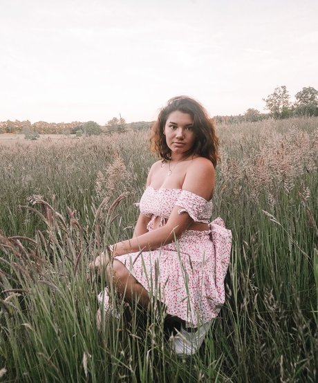 Hannah Malvone nude actress images