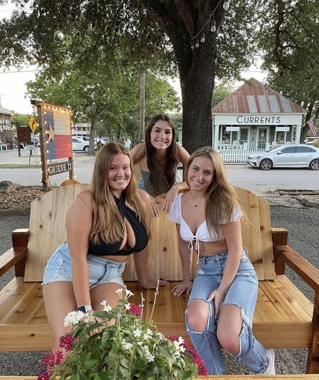 redflannel hot model archive