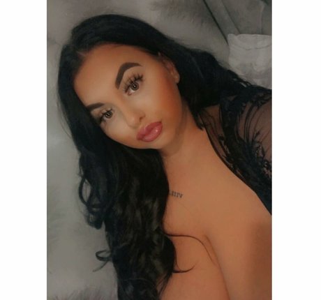 meg bxxx erotic model photo