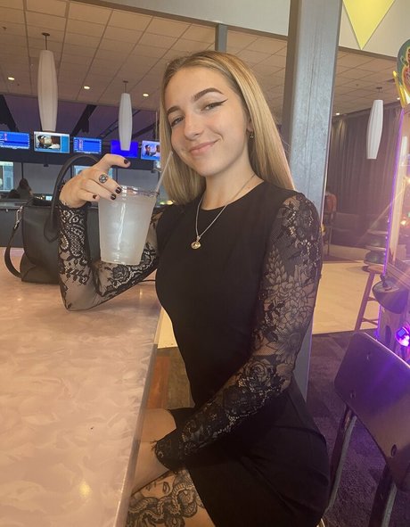 ravengonewildfree pretty actress images