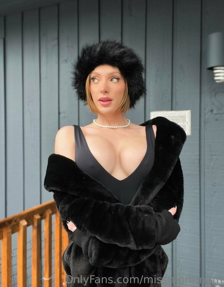 urfavredhead nice actress images