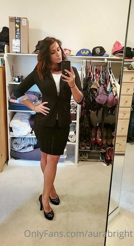 aurabright erotic pornstar pic