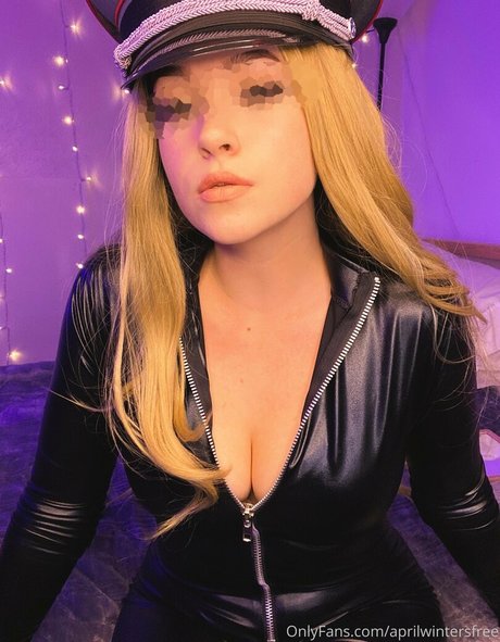 aprilwintersfree nude star img