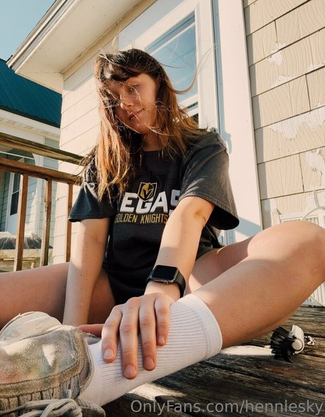 henniesky nudes actress galleries