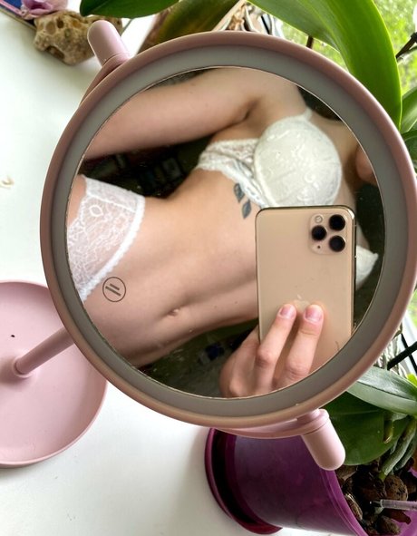 yoursensation178 art model pic