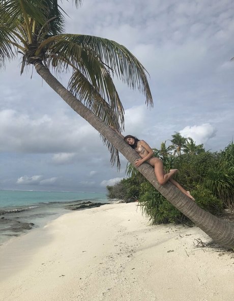 yoursensation178 adult model image