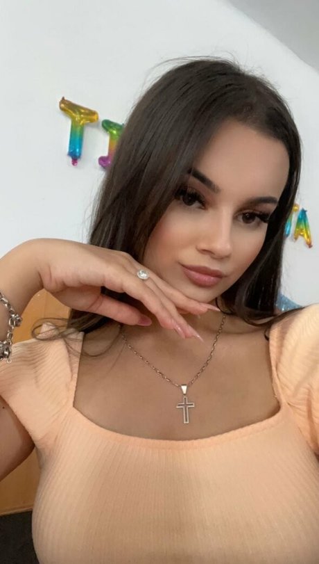 andreea kg19 hd actress photo