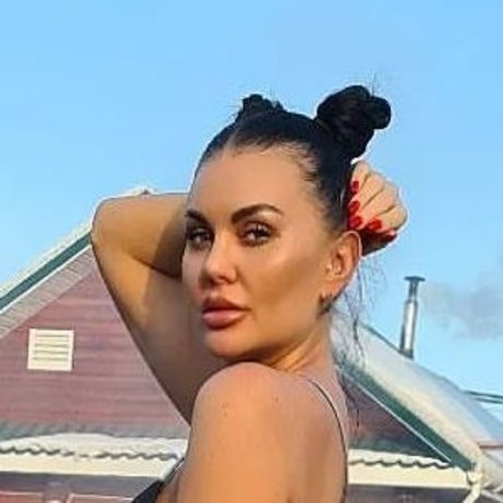 Thibisova high quality actress gallery