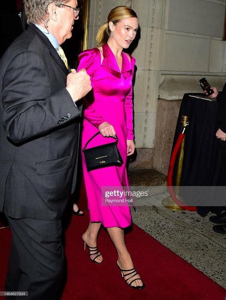 Julia Stiles free actress picture