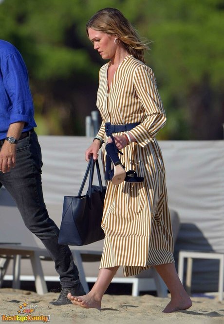 Julia Stiles model nudes pictures