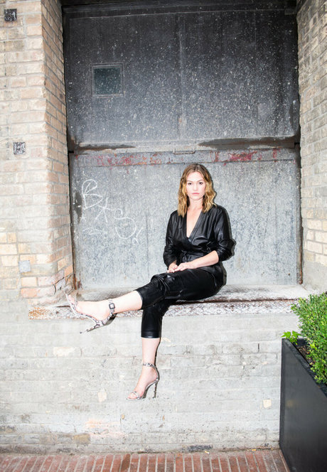 Julia Stiles art model archive