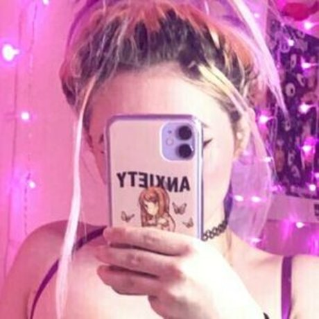 Anxiety Doll porn actress pics