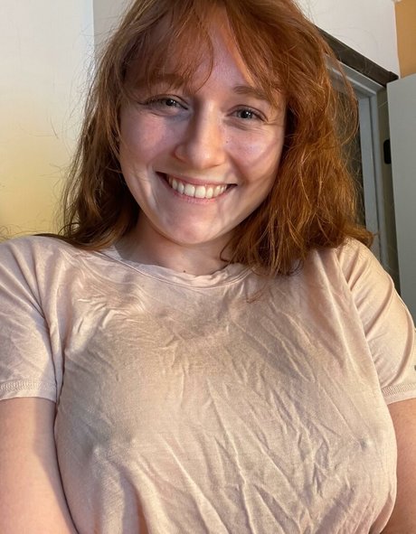 Cosmonaughtie model naked pics