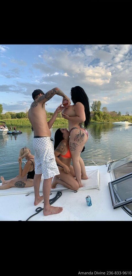 amandadivine model free pictures