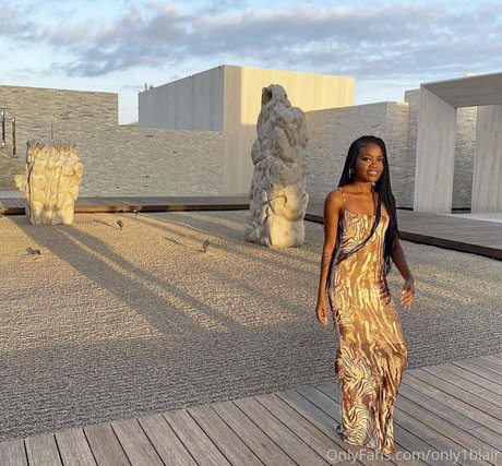 only1blair pornographic model pic