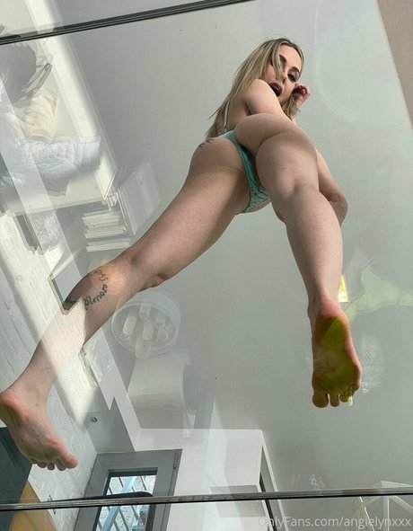 angielynxxx porn actress photo