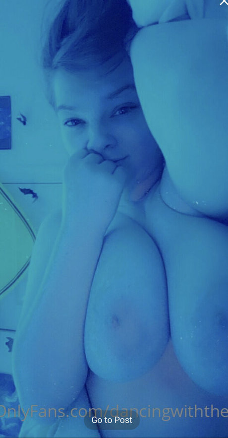 Dancingwiththefae xxx model photo