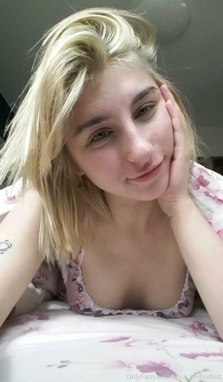 alice immodest star naked image