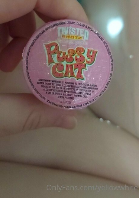 yellowwhite naked pornstar galleries