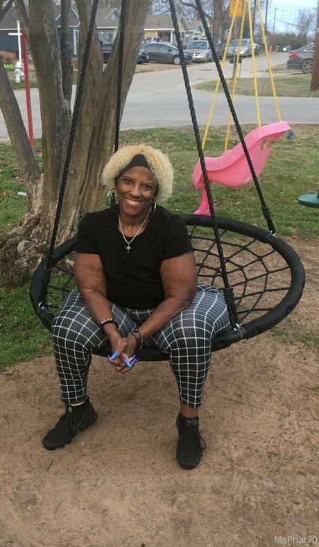 msphat70 sexy actress photos