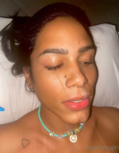 lunatransgirl model pretty img