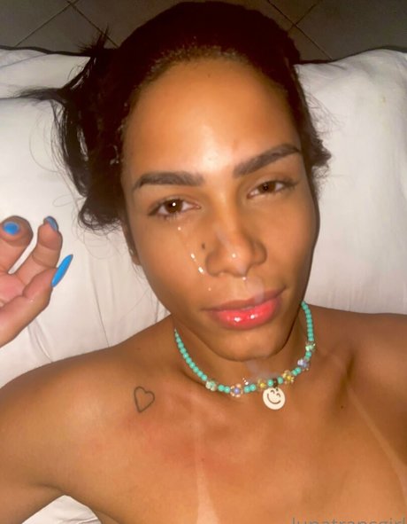 lunatransgirl model xxx picture