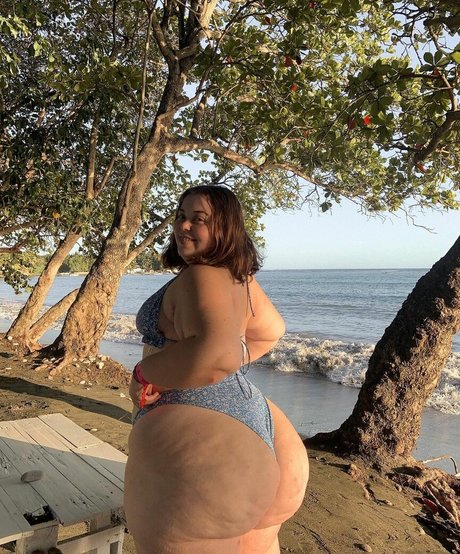 LuciaMaison star naked photos