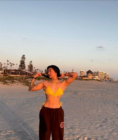 ItsImperial model pretty photo