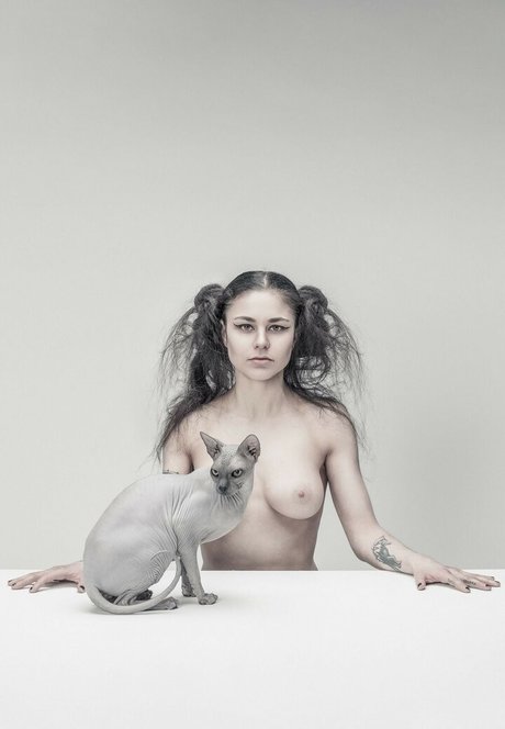 rippedbadass hot pornstar img