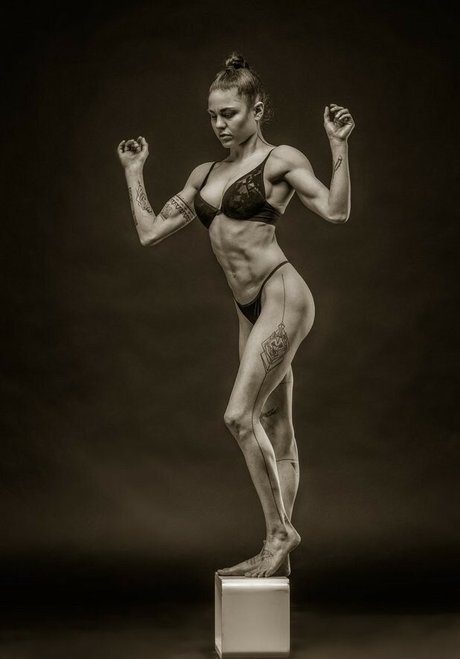 rippedbadass pornstar nude picture